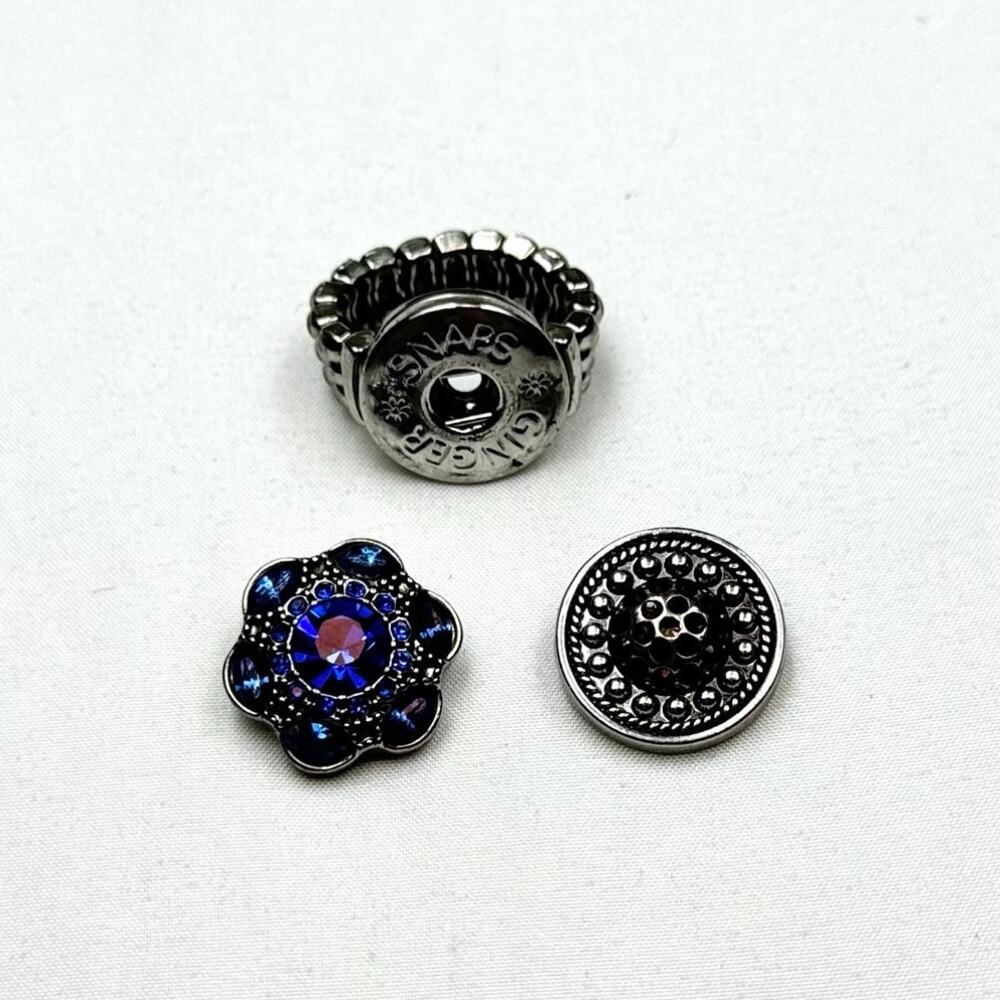Ginger Snaps Interchangeable Ring Set with 2 Snap Charms Blue Red Rhinestone